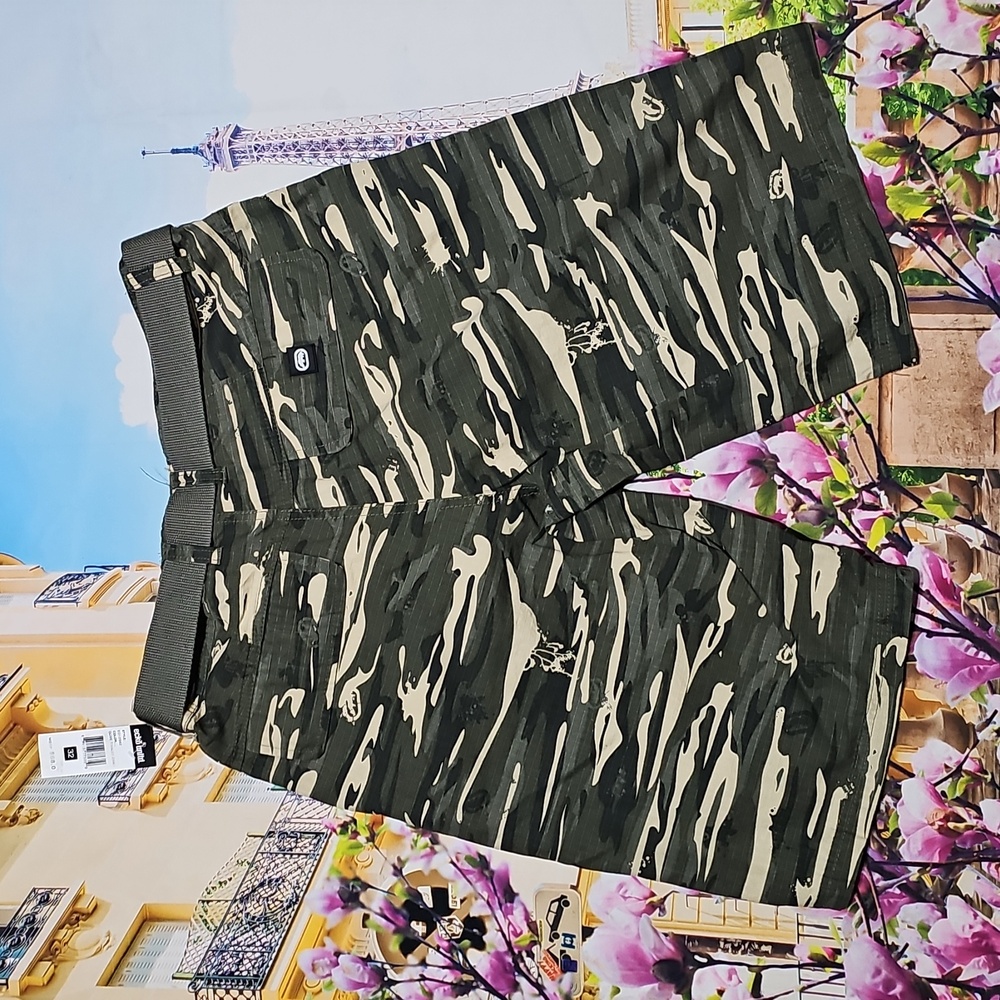 Ecko‎ Unltd Camo Cargo Shorts Size 32 NWT - Picture 7 of 9